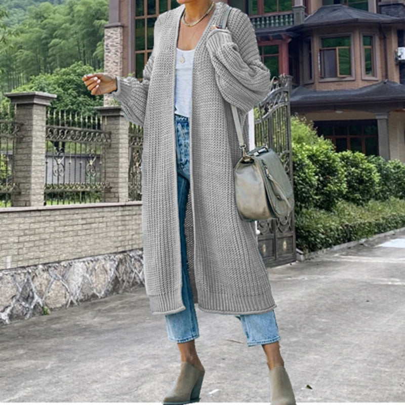 Wunderschön gefertigte Strickjacke
