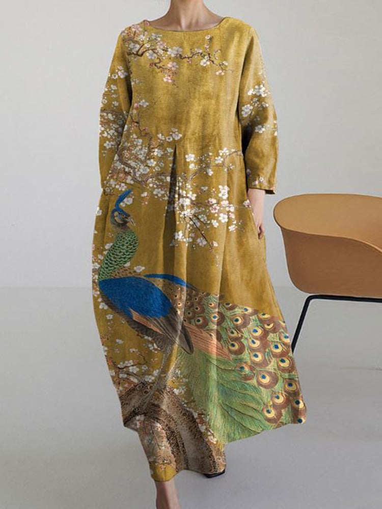 Klassisch gestaltete Kleid