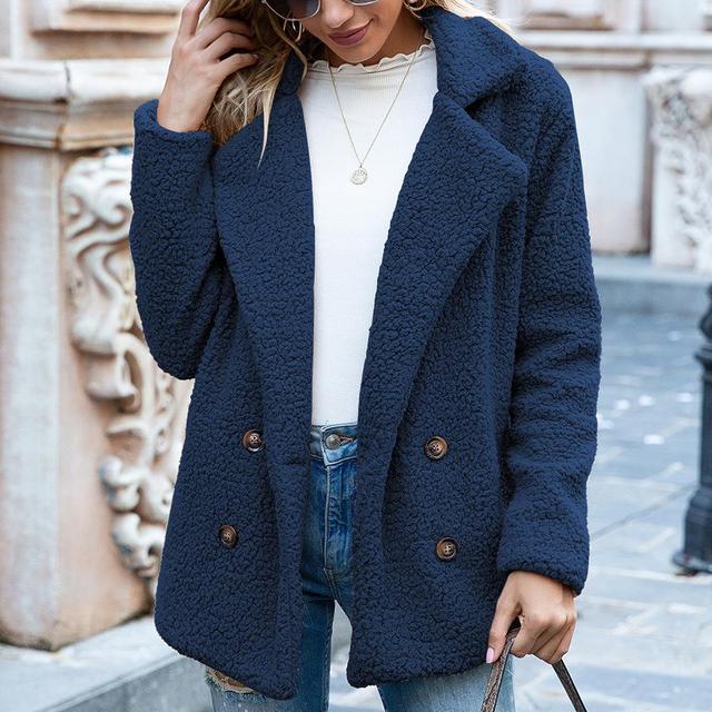 Klassisch gestaltete Jacke