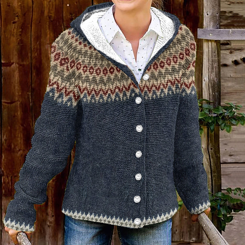 Durchdacht designte Strickjacke