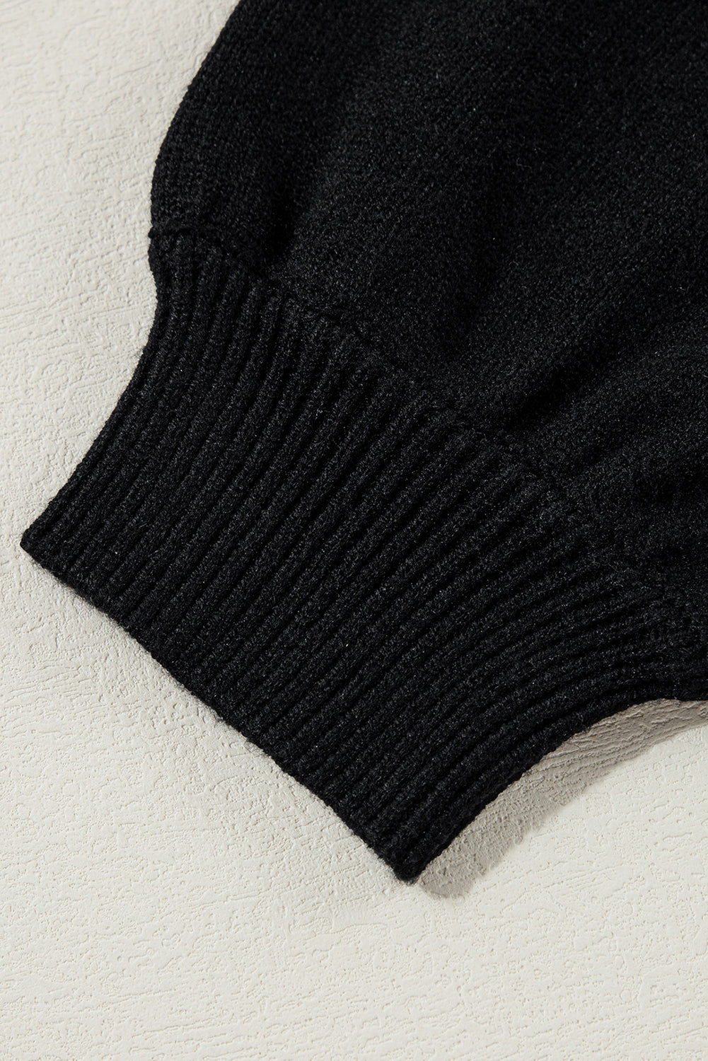Anmutig gestaltete Pullover