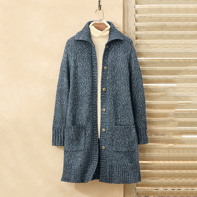 Anmutig gestaltete Strickjacke