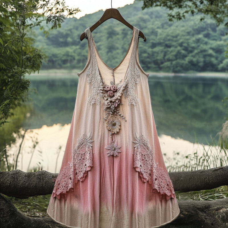 Klassisch gestaltete Kleid