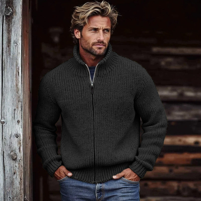 Klassisch designter Pullover