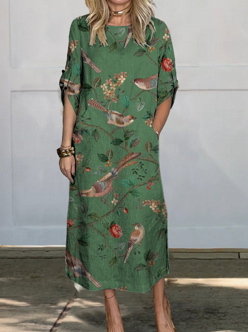 Klassisch gestaltete Kleid