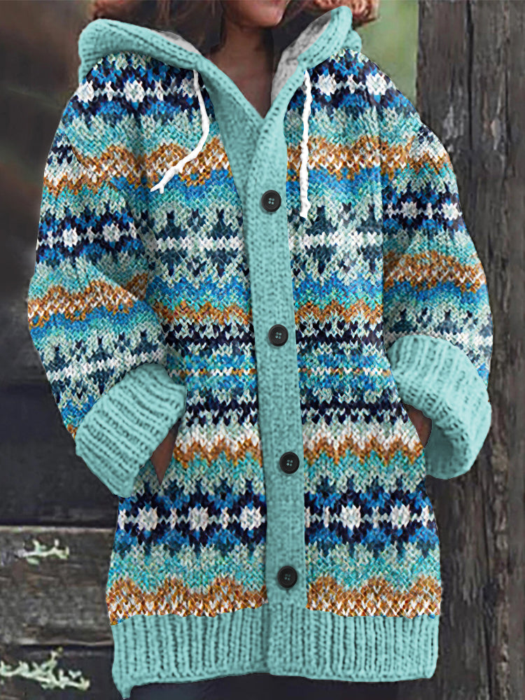 Klassisch gestaltete Strickjacke