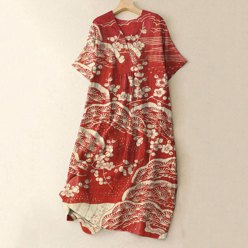 Klassisch gestaltete Kleid