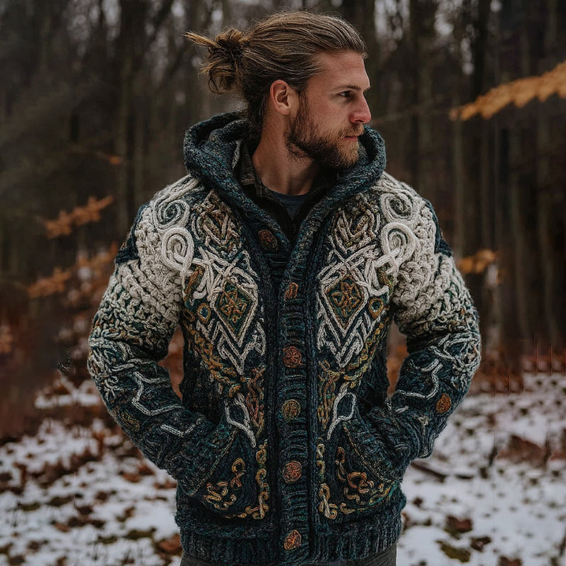 Wunderschön gefertigte Strickjacke