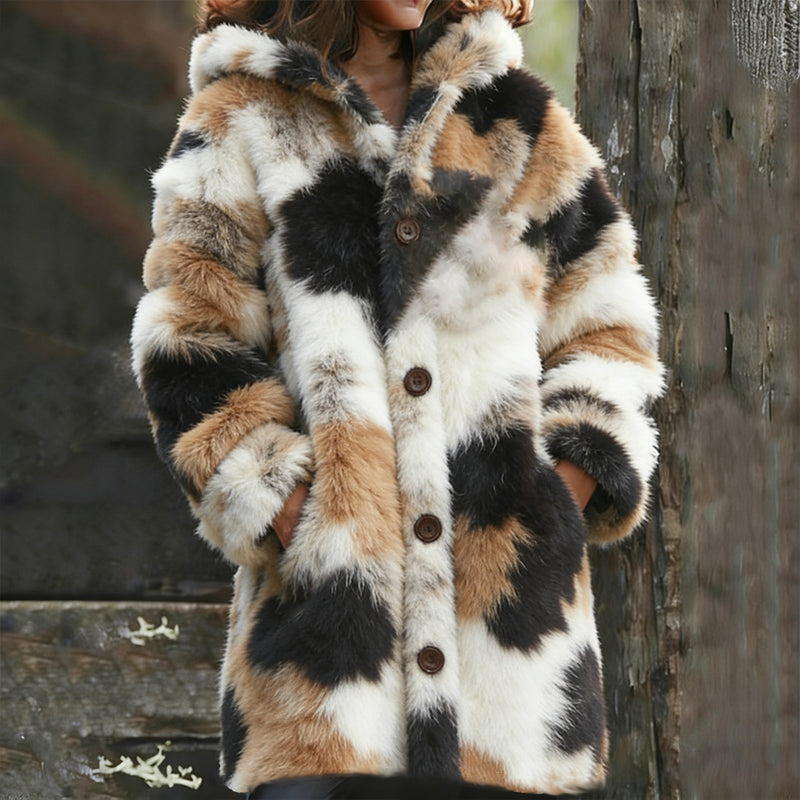 Wunderschön gefertigte Strickjacke