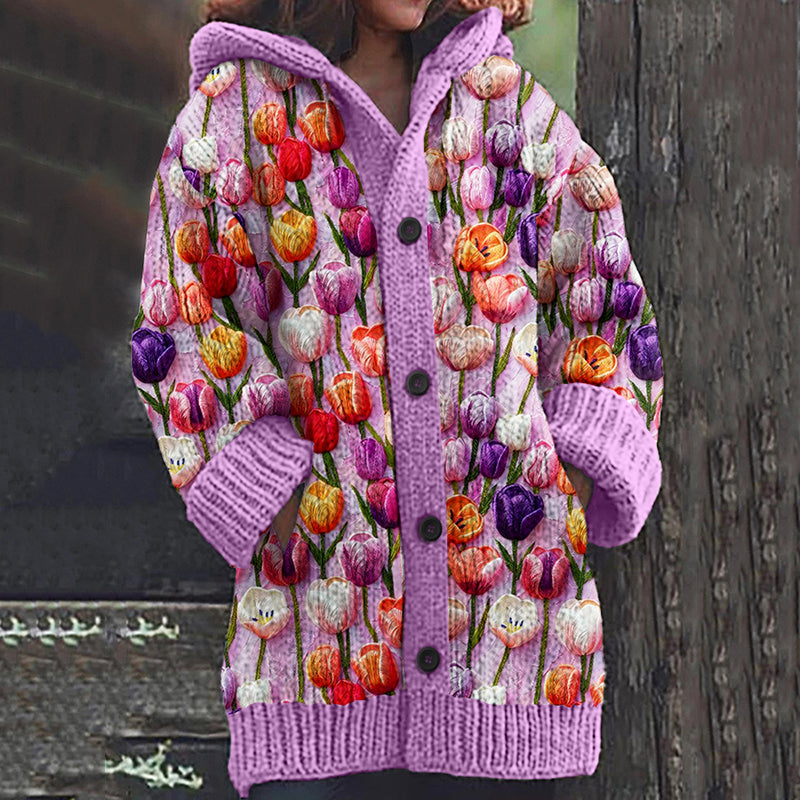 Klassisch gestaltete Strickjacke