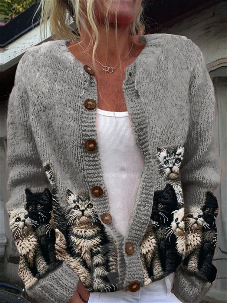 Klassisch gestaltete Strickjacke