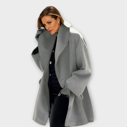 Wunderschön gefertigte Jacke