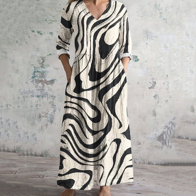 Klassisch gestaltete Kleid