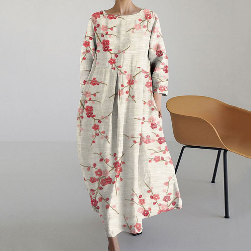 Klassisch gestaltete Kleid