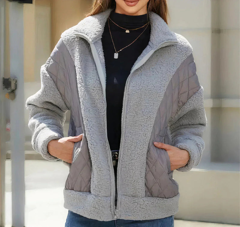 Klassisch gestaltete Jacke