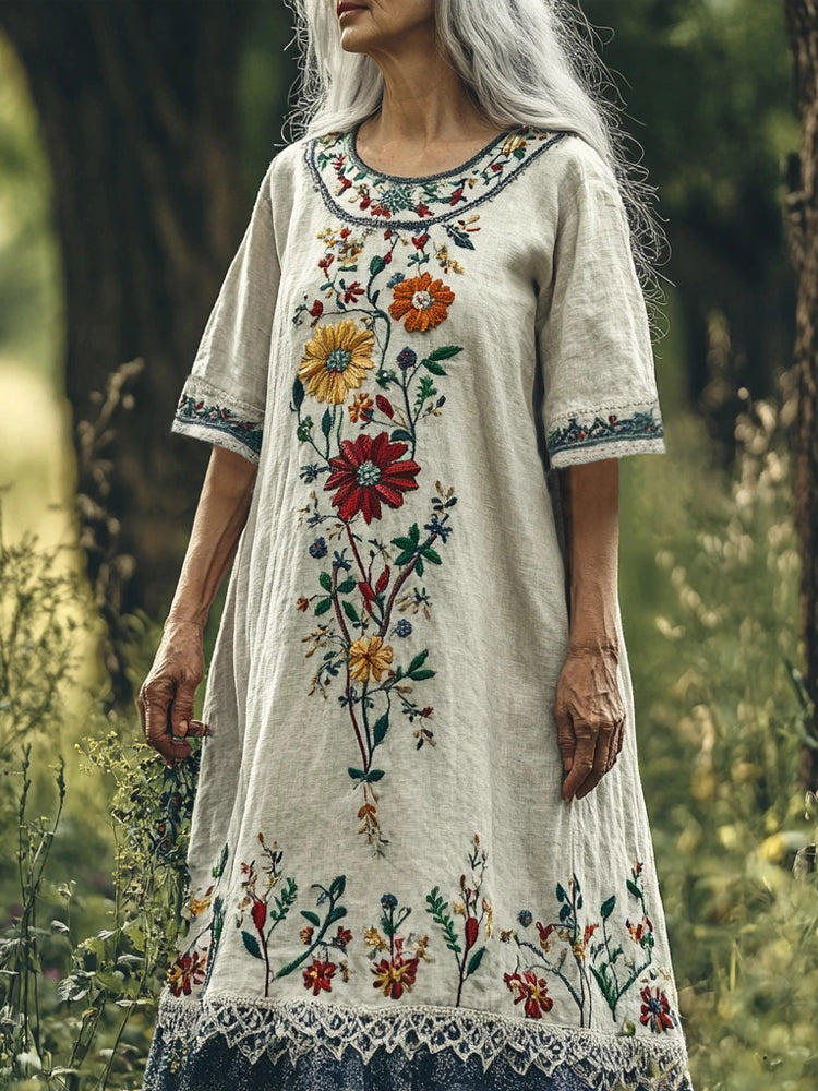 Klassisch gestaltete Kleid