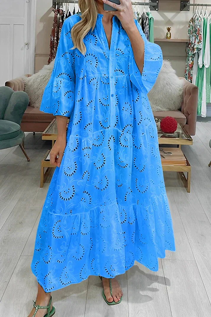 MW | Elegantes Kleid mit gestickten Ösen