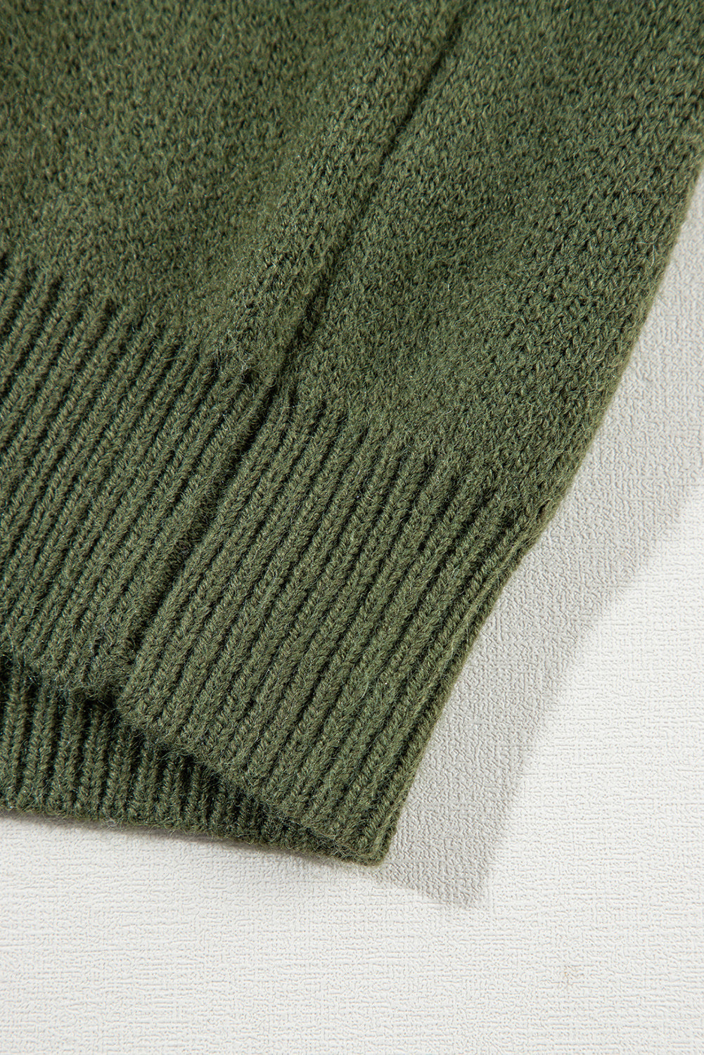 Anmutig gestaltete Pullover