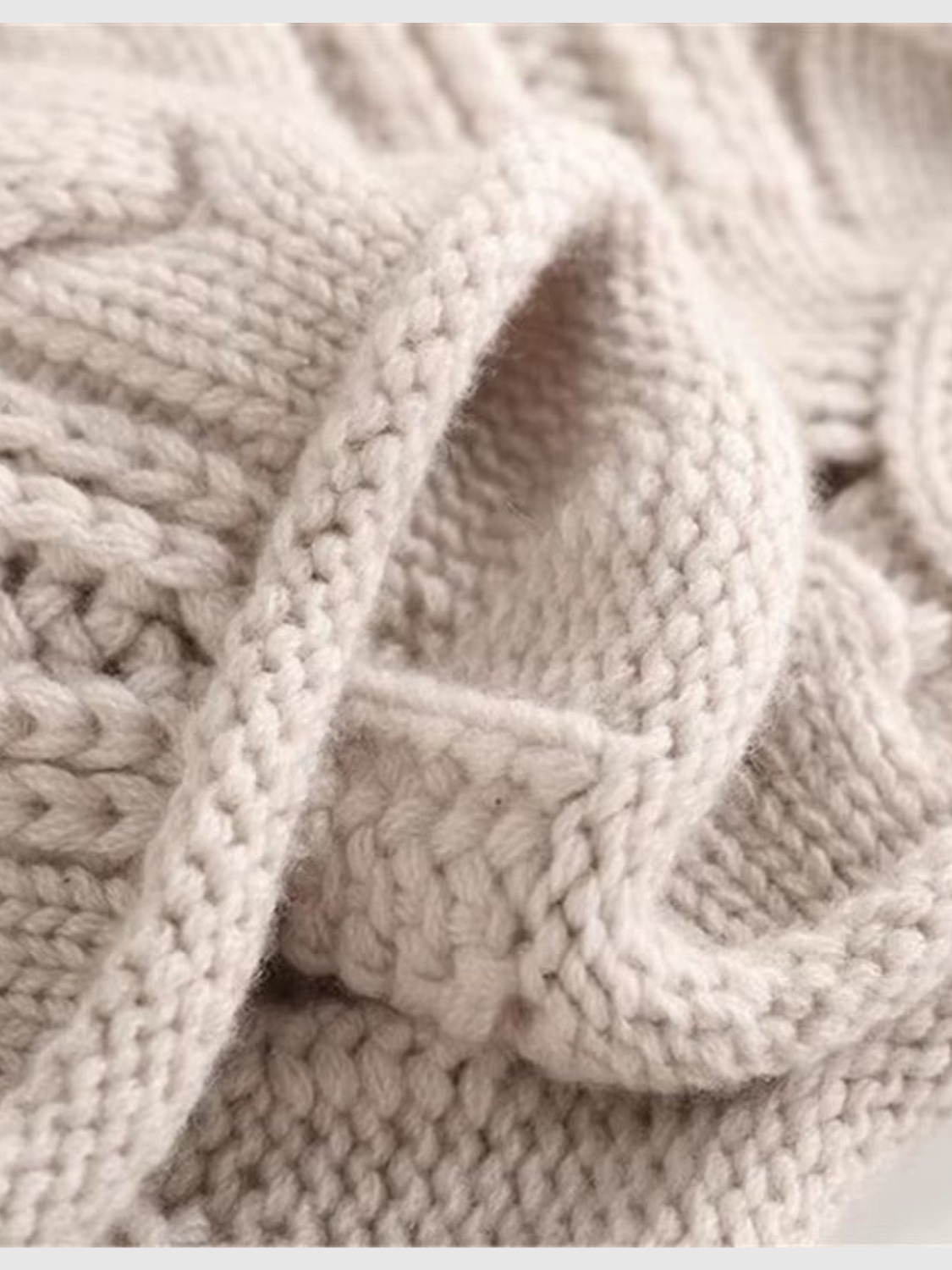 Anmutig gestaltete Pullover
