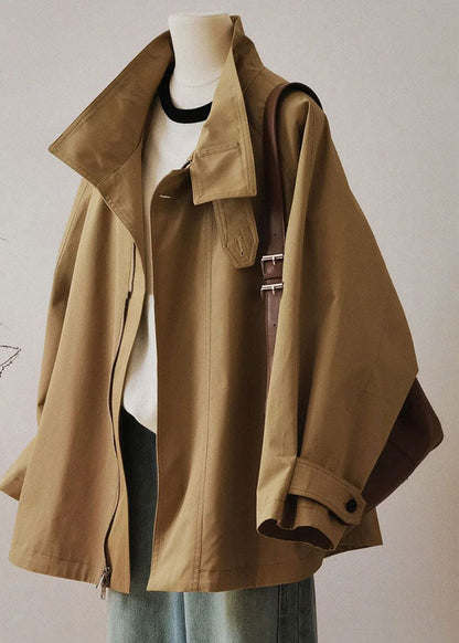 Französischer khakifarbener Trenchcoat mit Peter-Pan-Kragen, Reißverschluss und Patchwork, langärmelig