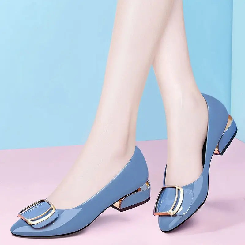 Bequeme und modische orthopädische Schuhe