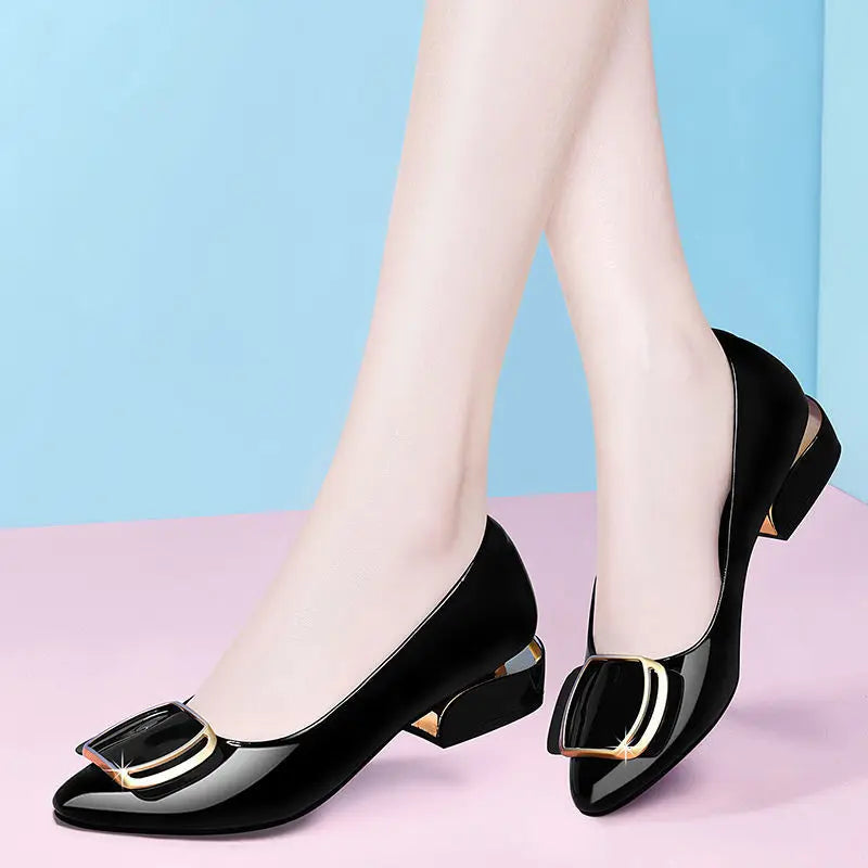 Bequeme und modische orthopädische Schuhe