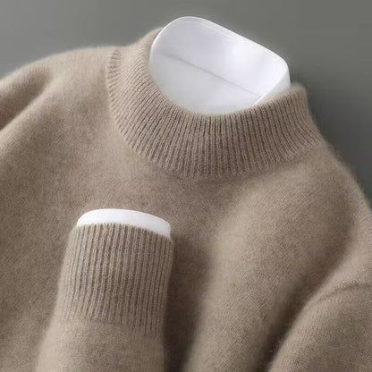 Kaschmirpullover mit Stehkragen und klassischen Rippdetails in Creme