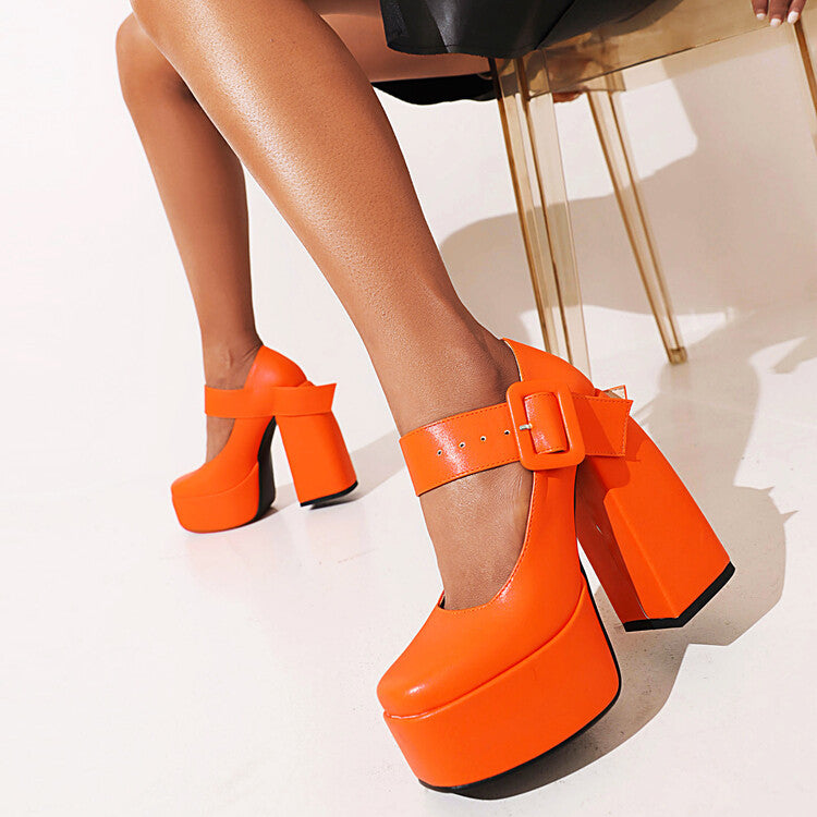 Klassische Orthopädische Schuhe mit zeitlosem Stil