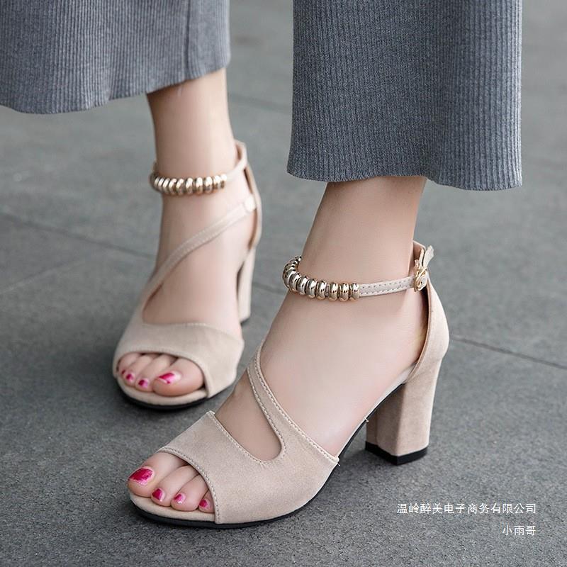 Schicke Orthopädische Sandalen mit einzigartigem Design
