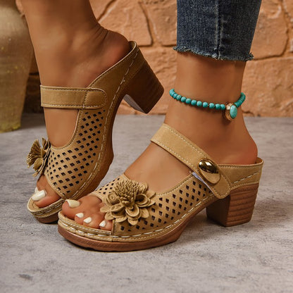 Anmutige Orthopädische Sandalen für modernen Look