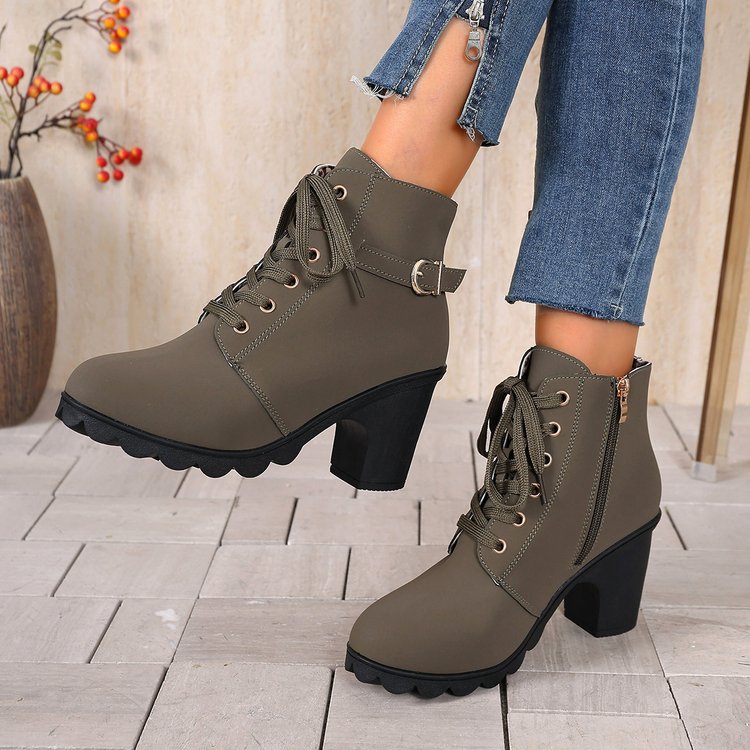 Klassische Orthopädische Stiefel mit zeitlosem Stil