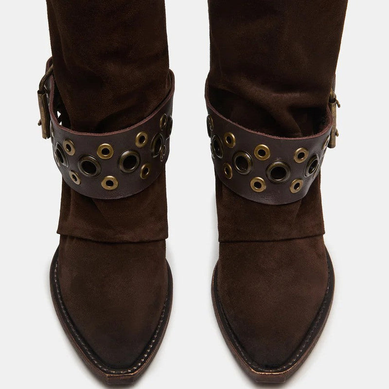 Klassische orthopädische Stiefel im zeitlosen Stil