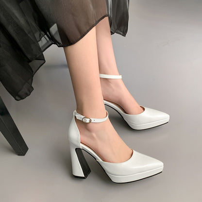 Klassische Orthopädische Schuhe mit zeitlosem Stil