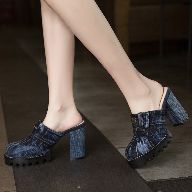 Klassische Orthopädische Sandalen mit zeitlosem Stil