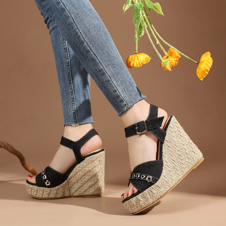 Schicke Orthopädische Sandalen mit einzigartigem Design