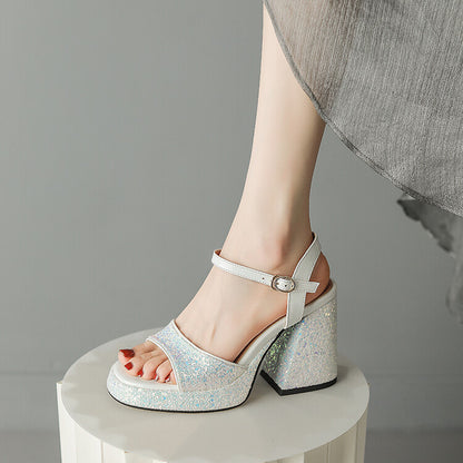 Anmutige Orthopädische Sandalen für modernen Look