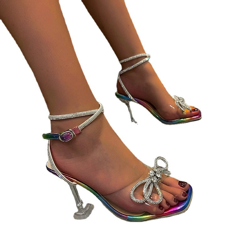 Anmutige Orthopädische Sandalen für modernen Look