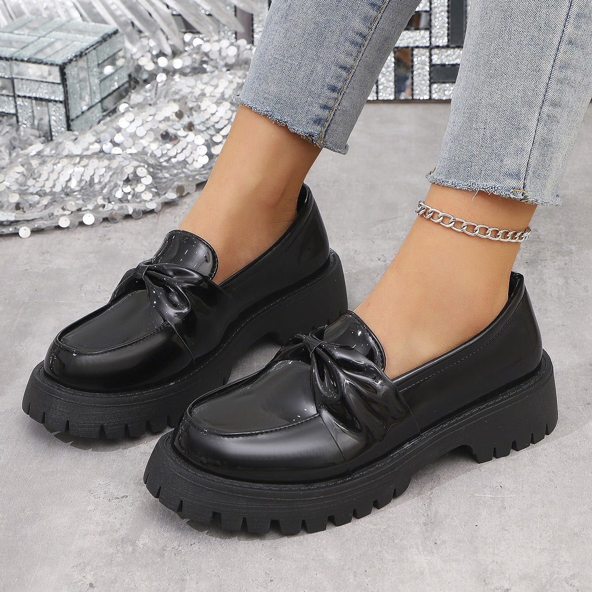 Schicke Orthopädische Schuhe mit einzigartigem Design