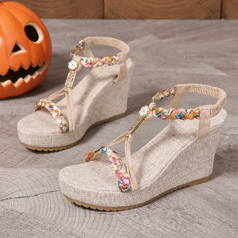 Anmutige Orthopädische Sandalen für modernen Look