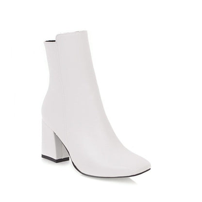 Klassische orthopädische Stiefel im zeitlosen Stil