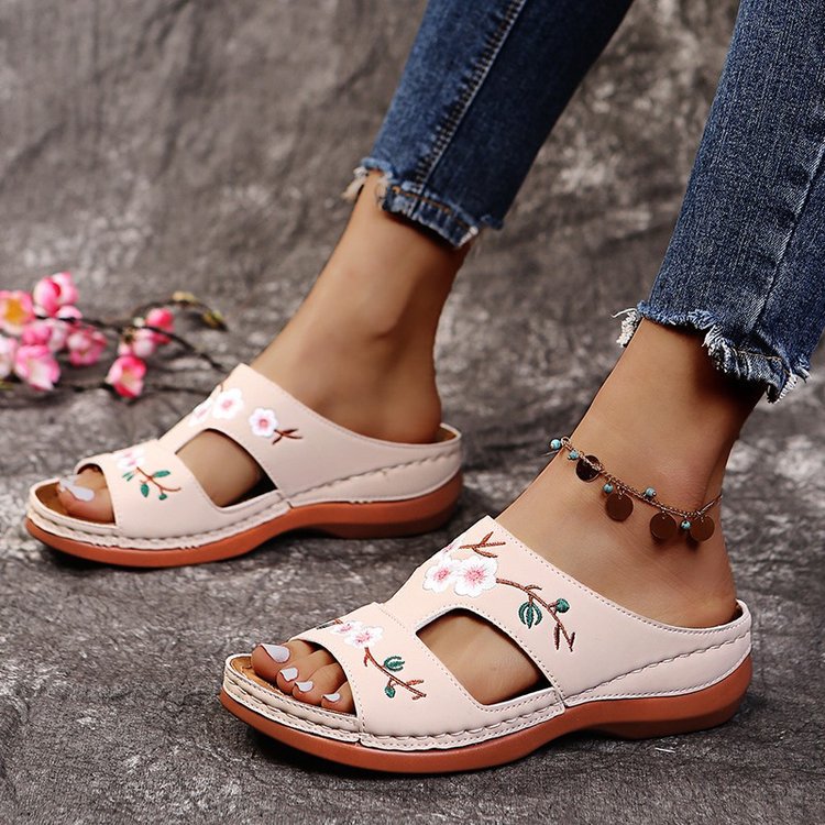 Anmutige Orthopädische Sandalen für modernen Look