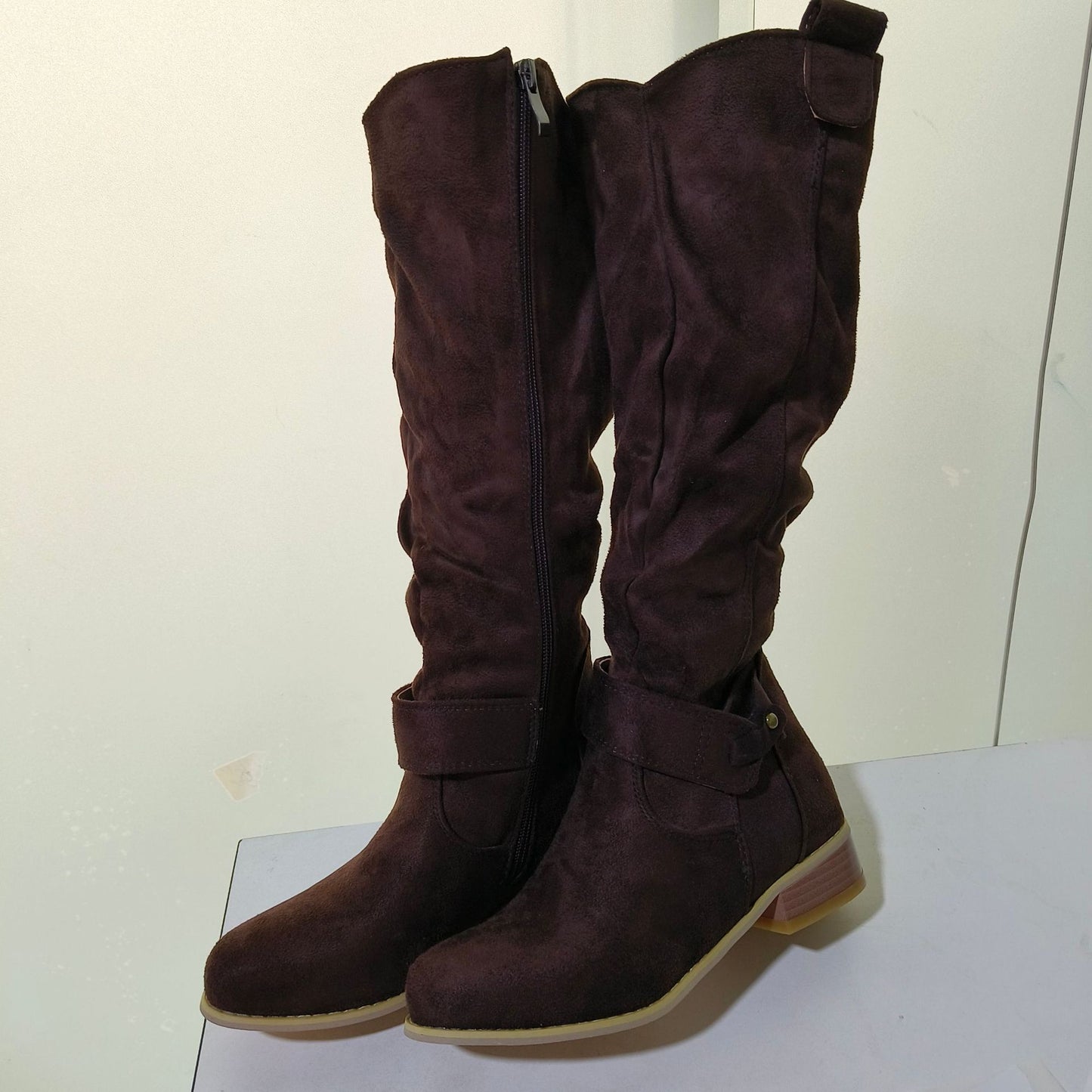 Schicke Orthopädische Stiefel mit einzigartigem Design