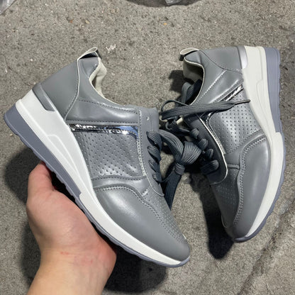 Anmutige Orthopädische Schuhe für modernen Look