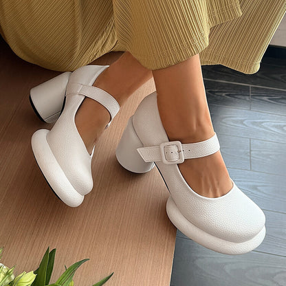 Klassische Orthopädische Schuhe mit zeitlosem Stil