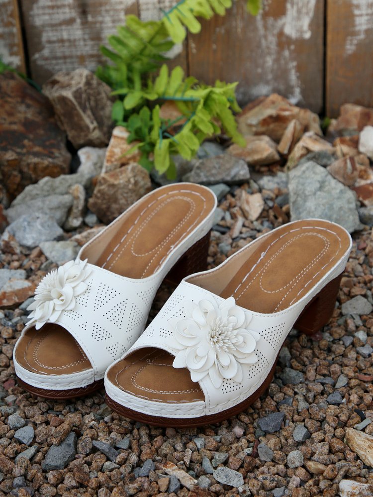 Anmutige Orthopädische Sandalen für modernen Look