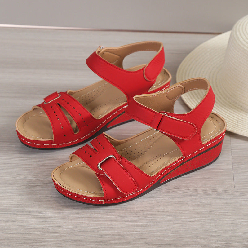 Anmutige Orthopädische Sandalen für modernen Look
