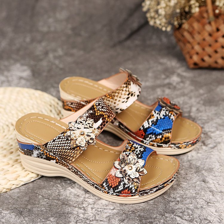 Klassische Orthopädische Sandalen mit zeitlosem Stil