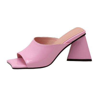 Anmutige Orthopädische Sandalen für modernen Look