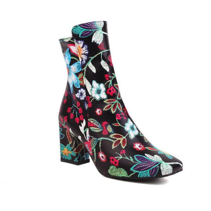 Klassische Orthopädische Stiefel mit zeitlosem Stil