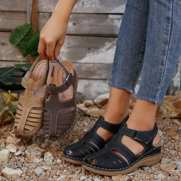 Anmutige Orthopädische Sandalen für modernen Look